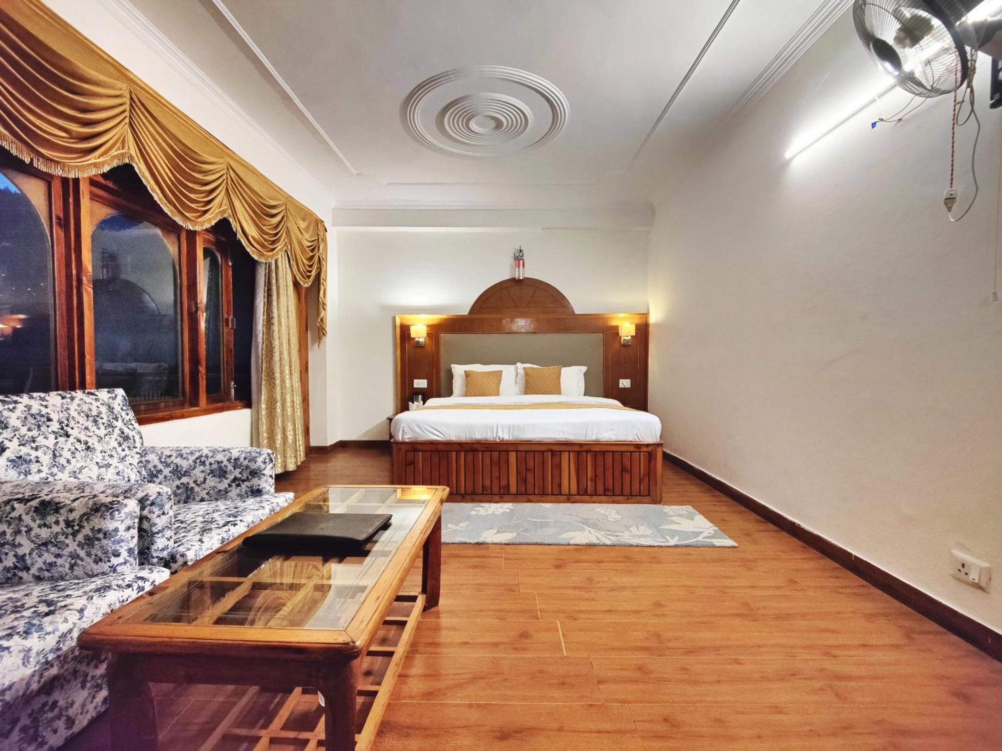 Surya International Hotel Manali Near Mall Road Exterior photo