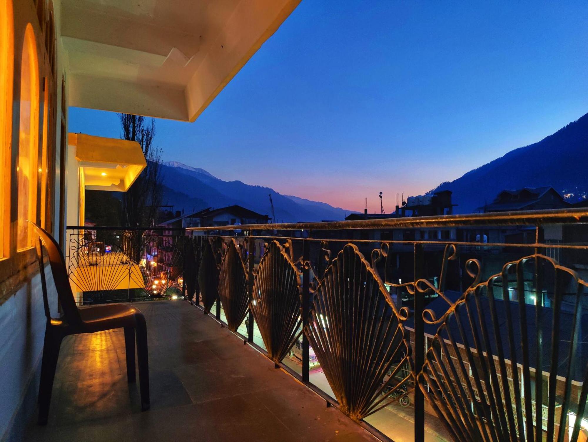 Surya International Hotel Manali Near Mall Road Exterior photo