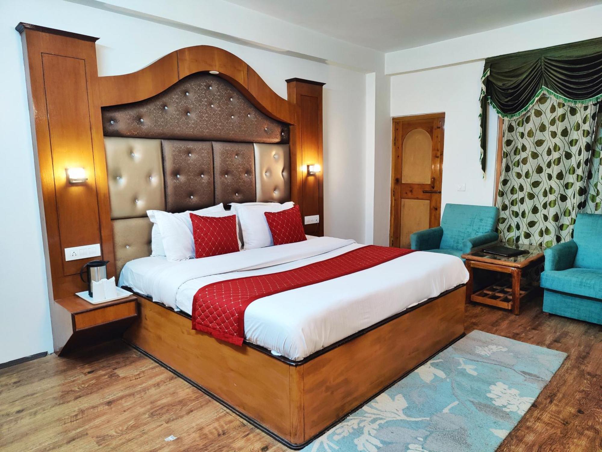 Surya International Hotel Manali Near Mall Road Exterior photo
