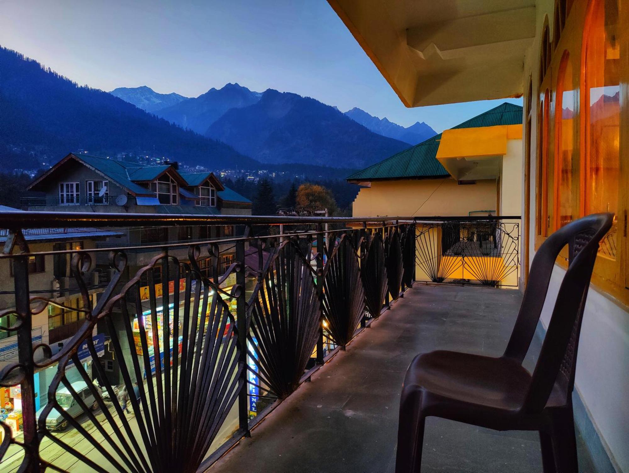 Surya International Hotel Manali Near Mall Road Exterior photo