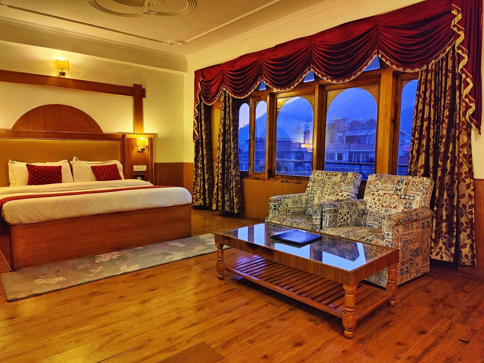 Surya International Hotel Manali Near Mall Road Exterior photo
