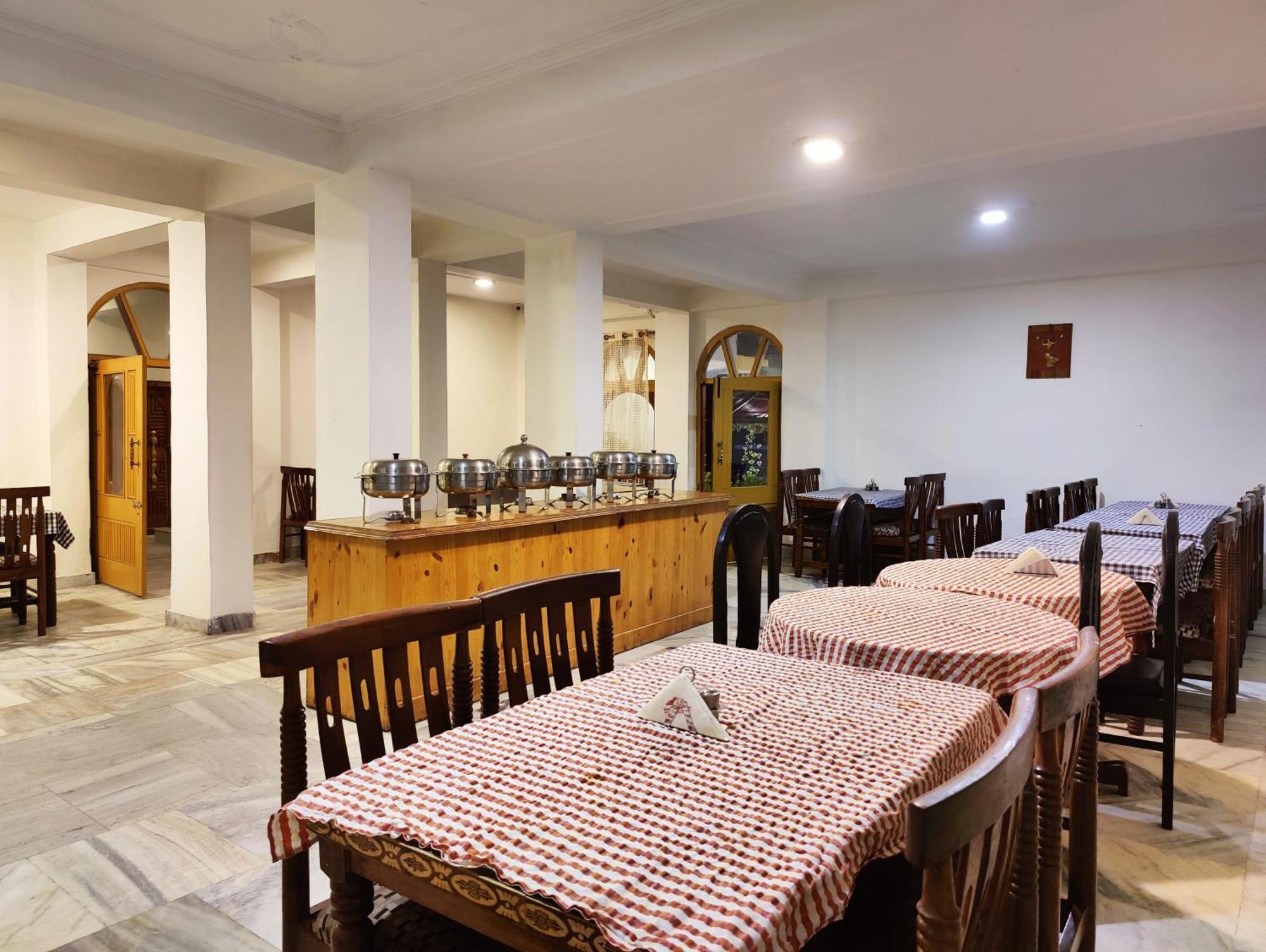 Surya International Hotel Manali Near Mall Road Exterior photo